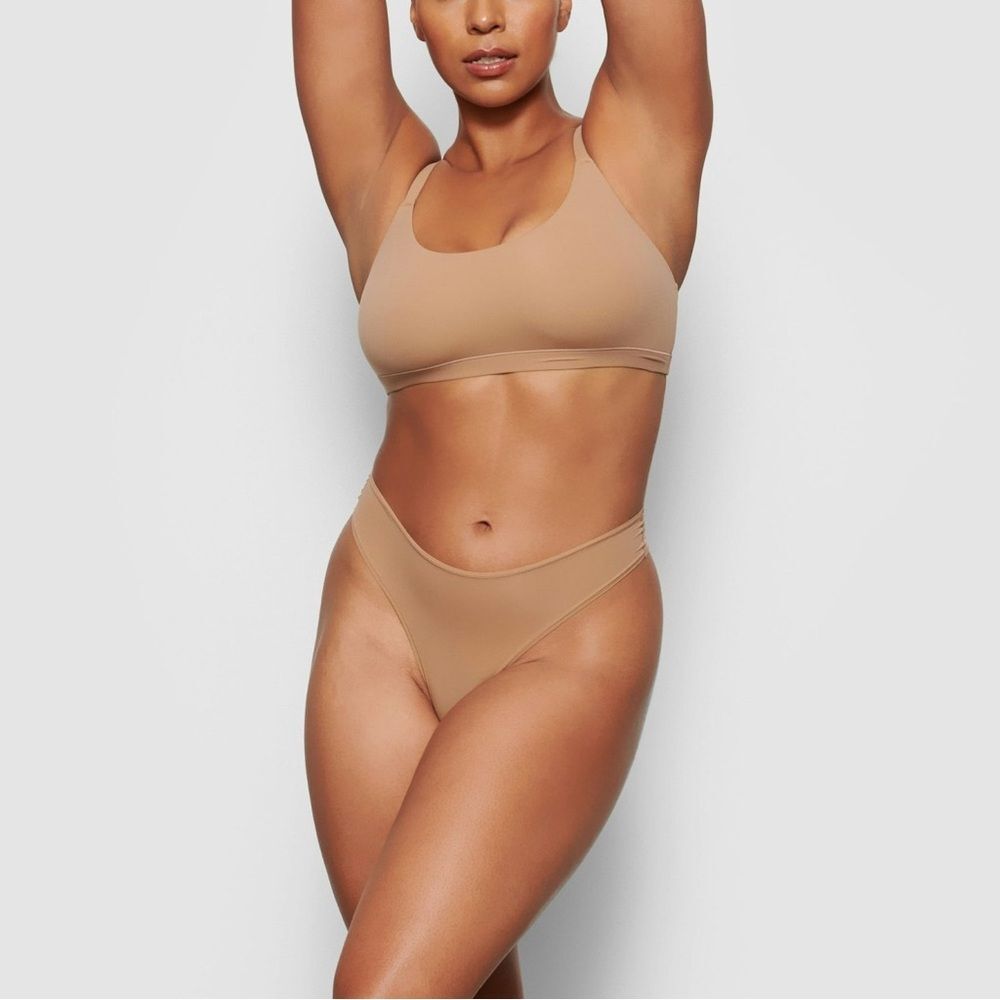 SKIMS scoop bralette sienna